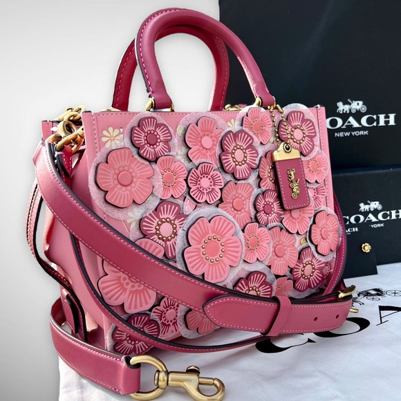 AUTHENTICATED NWT Coach Rogue 25 Colorblock w/ Tea Rose & Coach Tea Rose Studs - Picture 4 of 17